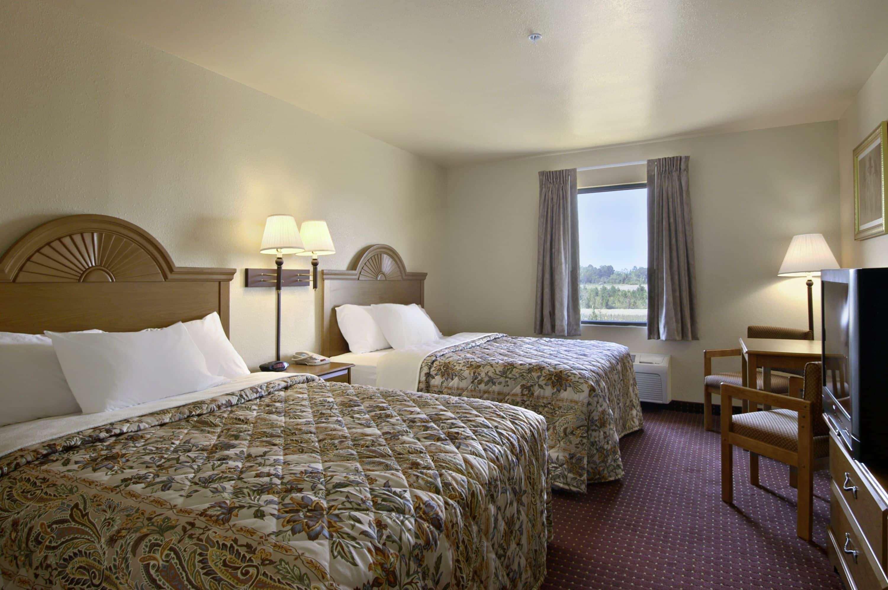 Days Inn Of Centre Exterior photo